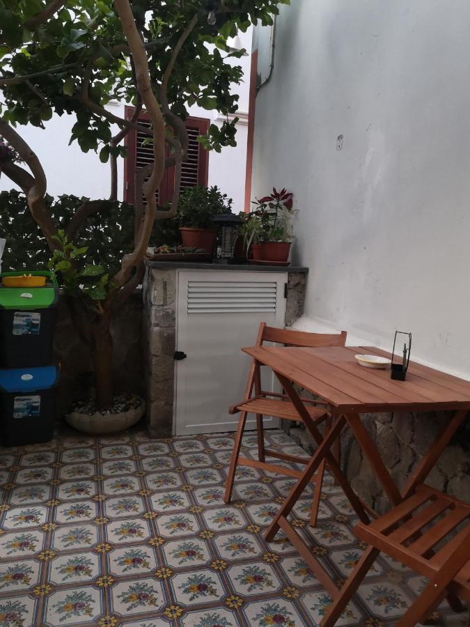 Al Limone Apartment Đảo Lipari Ngoại thất bức ảnh