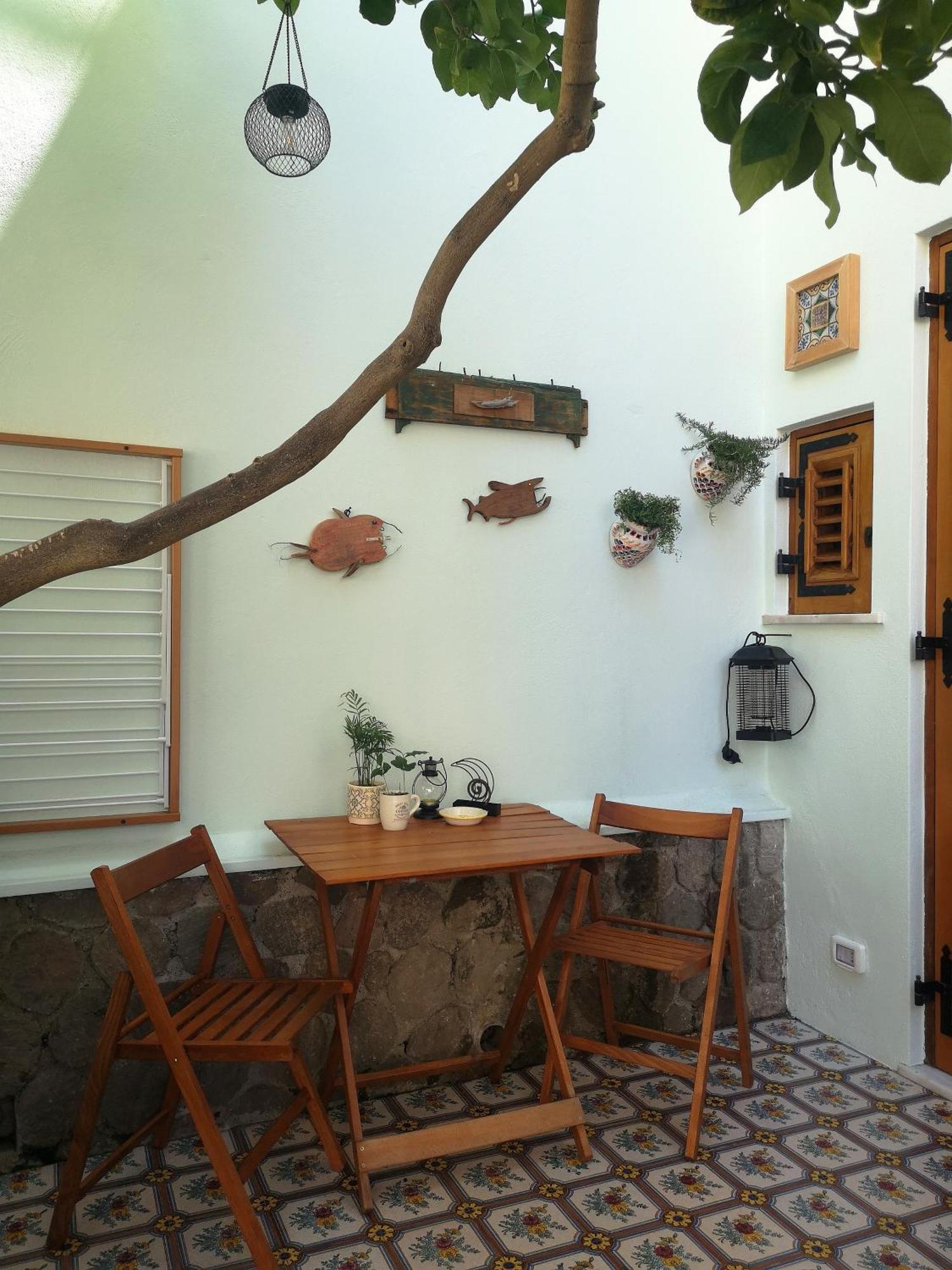 Al Limone Apartment Đảo Lipari Ngoại thất bức ảnh
